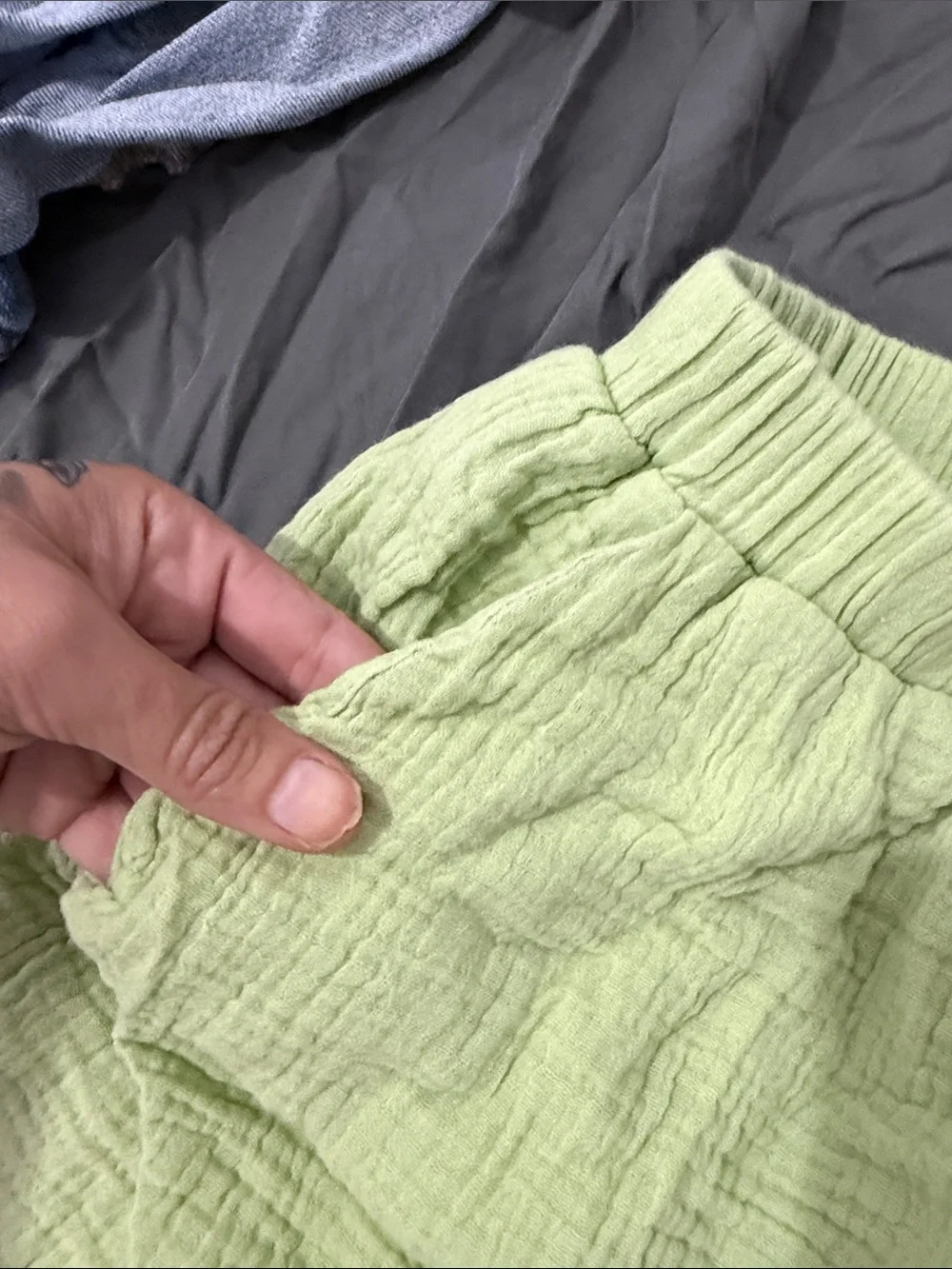 Princess Polly Mint Green Comfy Shorts – Size 2 💚 - Picture 3 of 4